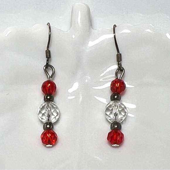 Faceted Red & White Crystal Bracelet & Drop Earrings with Sterling Silver Hooks - Picture 2 of 7